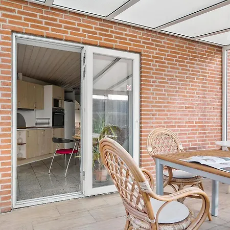 Four-bedroom In Sydals Skovbyballe