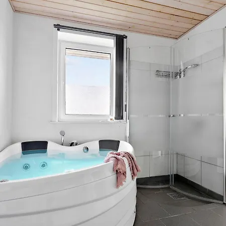 Four-bedroom In Sydals * Skovbyballe